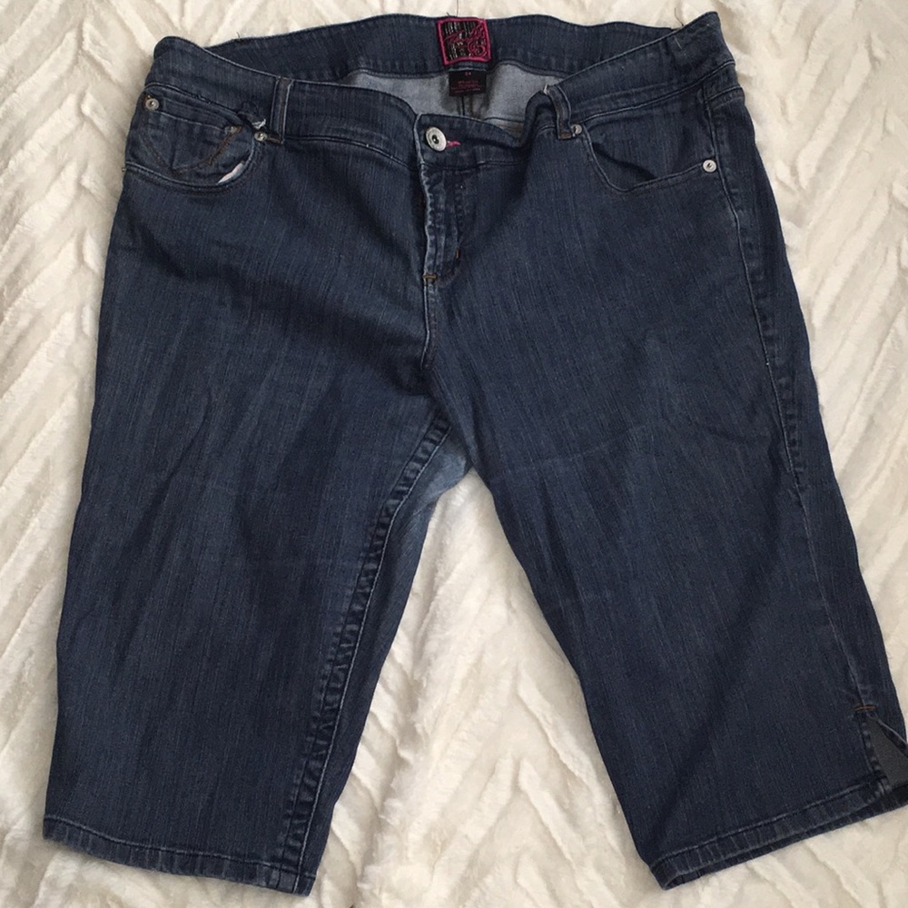 Torrid Capri pant